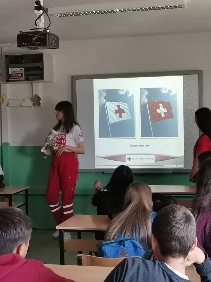 Велешки Црвен крст одржа дисеминациска сесија со учениците од Градско