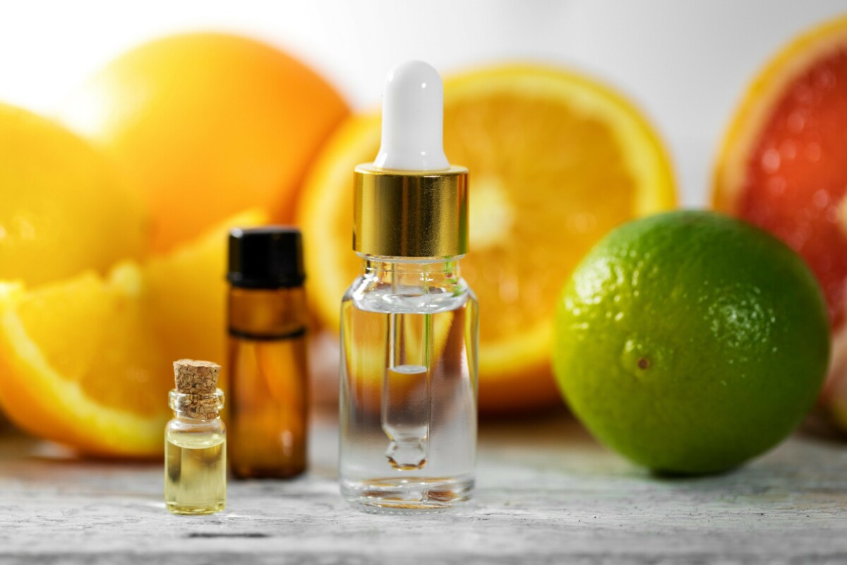 Направете сами природен серум за лице од портокал: Преполн витамин Ц, ги ублажува брчките, а кожата сјае