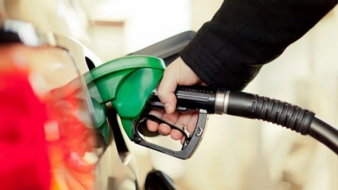 Бензините поевтинуваат, цената на дизелот останува иста