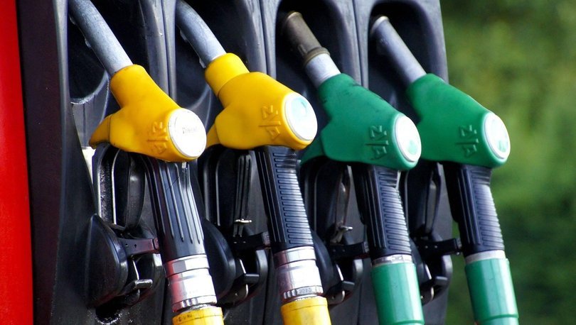 Бензините поевтини за 2 денари, цената на дизелот останува иста