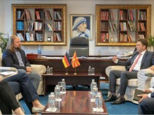 Османи – Хофрајтер: Берлин е клучен партнер на Скопје на патот кон ЕУ