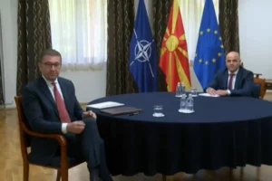 Ковачевски и Мицкоски на средба во Владата