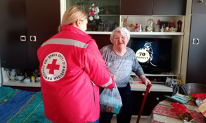 Волонтери на велешки Црвен Крст ги сослушаа проблемите, барањата и потребите на возрасните граѓани