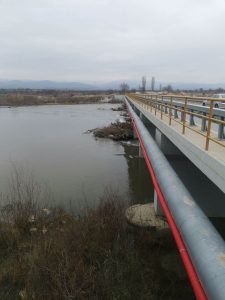ЦУК: Отстраување на опасност по мостот на Вардар и од локално поплавување кај Неготино