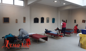 Биди и ти дел од традиционалната зимска крводарителска акција во Велес