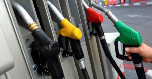 Дизелот поевтинува, цената на бензините останува непроменета
