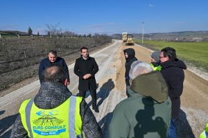 Се поправа комплетно стариот пат Велес – Градско
