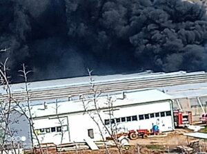 Пожар во магацински простор на фабрика за канабис во Дебриште (фото)