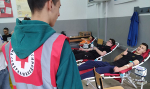 36 ученици за првпат даруваа крв на крводарителската акција во ССОУ „Коле Неделковски“