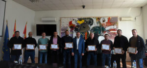 Општина Кавадарци парично ги награди пожарникарите кои беа во сапсувачка мисија во Турција