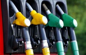 Нови цени на горивата: Поскапување од половина до еден денар по литар