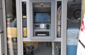 МВР со детали за експлозијата во Чаир: Го разнеле банкоматот, но не ги зеле парите
