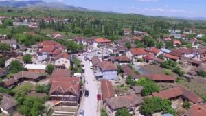 Во Росоман, жена со остар предмет го повредила својот сопруг