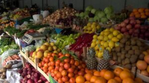 Замрзнатите цени на овошјето и зеленчукот ќе важат до крајот на декември