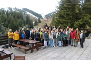 На Вики камп создадени се 243 нови статии од млади македонски википедијанци на тема: „Занаети во светот” IMG_4545