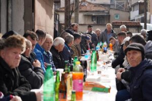 Продолжува традицијата на Мегдан во Велес, одбележан Чист понеделник со бел грав Мегдан 1