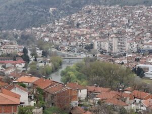 Уште денеска топло пролетно време, од утре пак дожд ВЕ