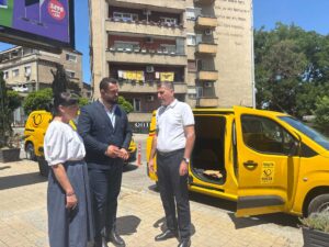 Велешката пошта доби три нови возила, ќе се подобрат условите за работа и доставата на пратките c7481071-0051-4d8d-a5fb-1c2782b56f2f