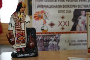 (Видео и фото) Вечерва започнува 21-ви ИФФ „Велес 2026“ – ќе играат, танцуваат и пејат домашни и фолклористи од три светски континенти 1